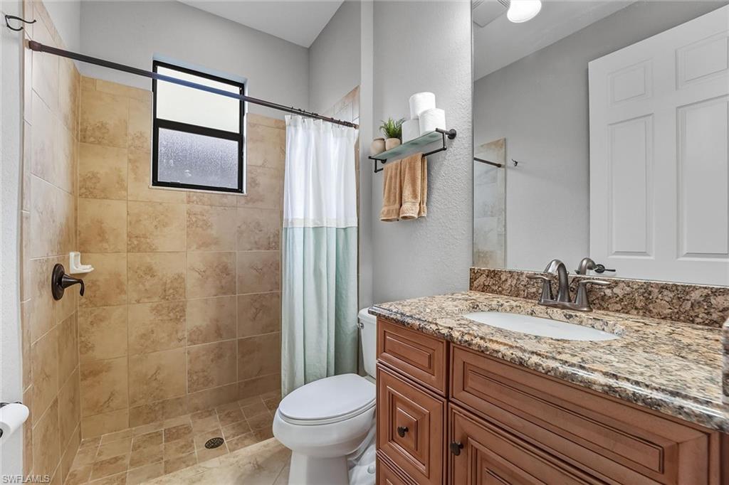 TWIN EAGLES - Residential