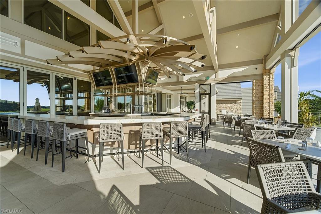 TWIN EAGLES - Residential