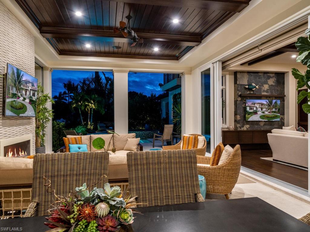 AQUALANE SHORES - Residential