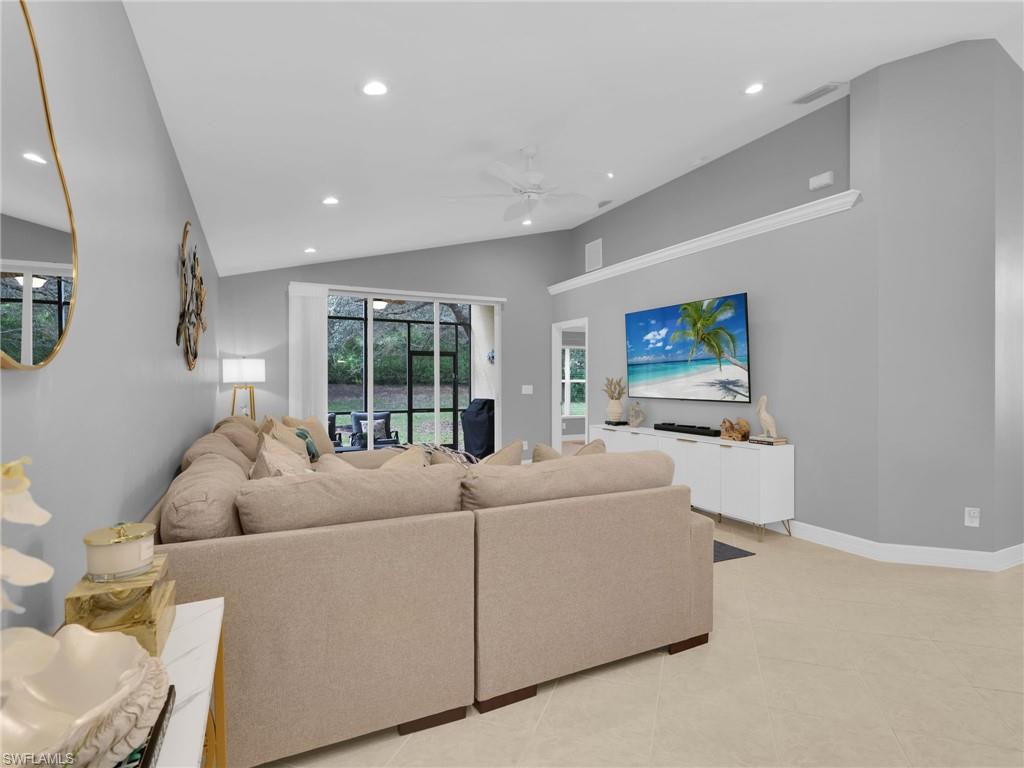 SATURNIA LAKES - Residential