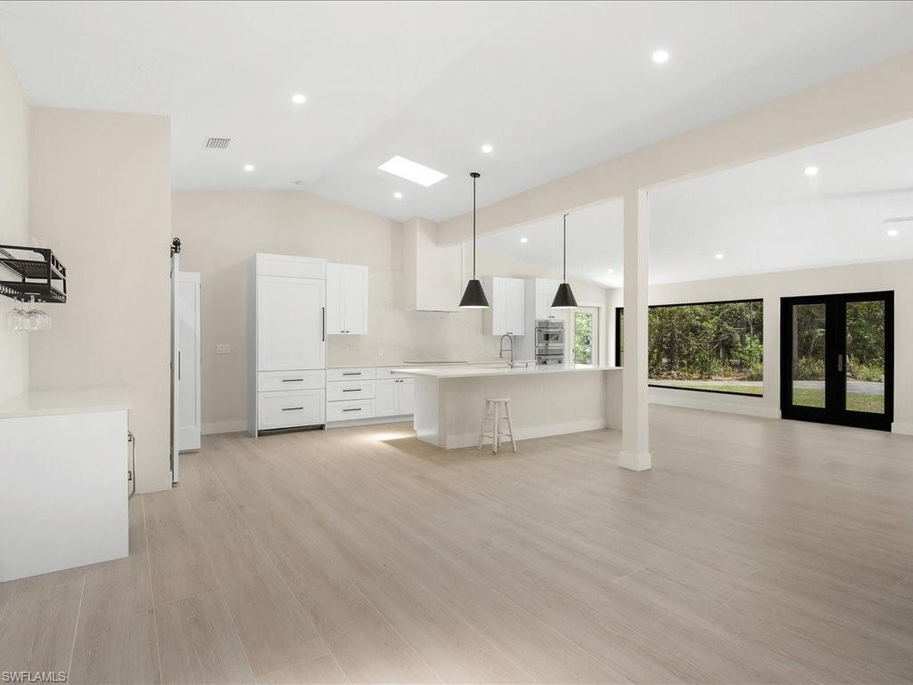 LIVINGSTON WOODS - Residential