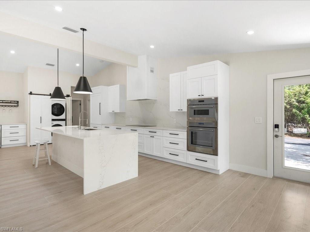 LIVINGSTON WOODS - Residential