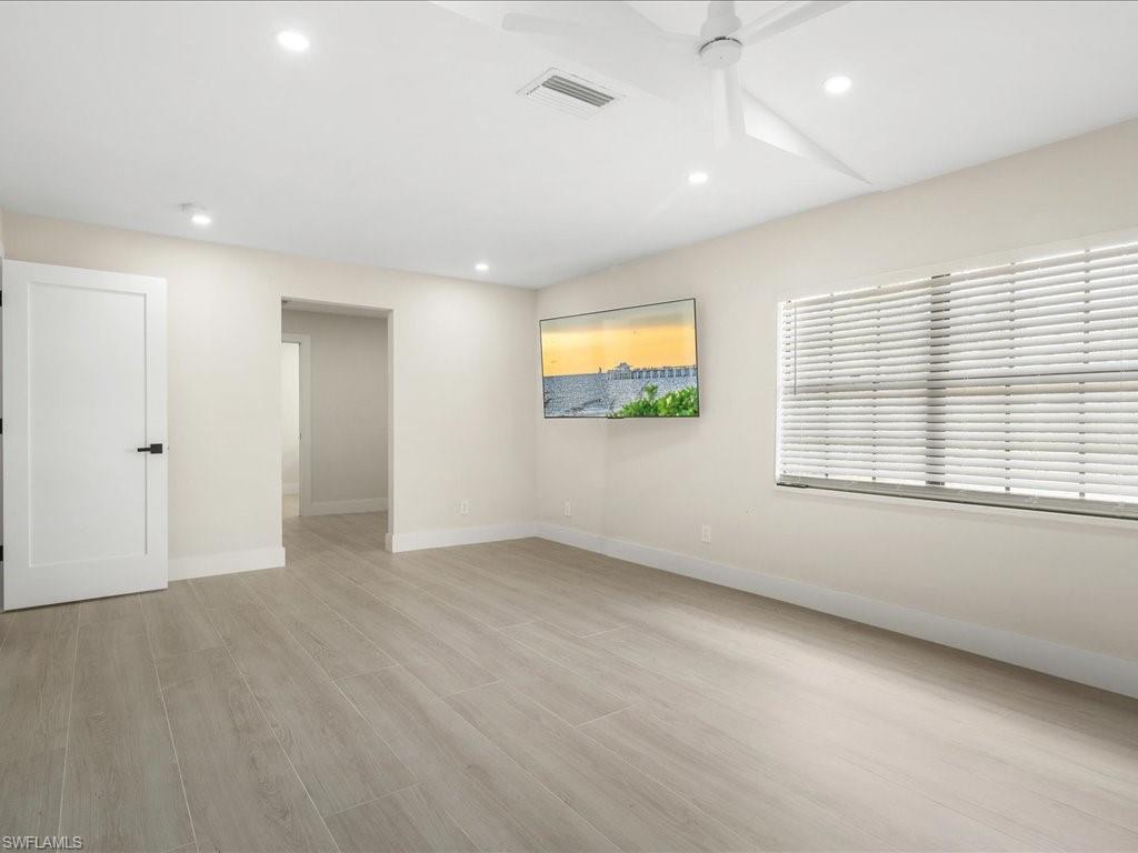 LIVINGSTON WOODS - Residential