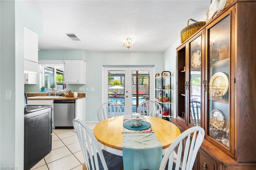 SAN CARLOS PARK - Residential