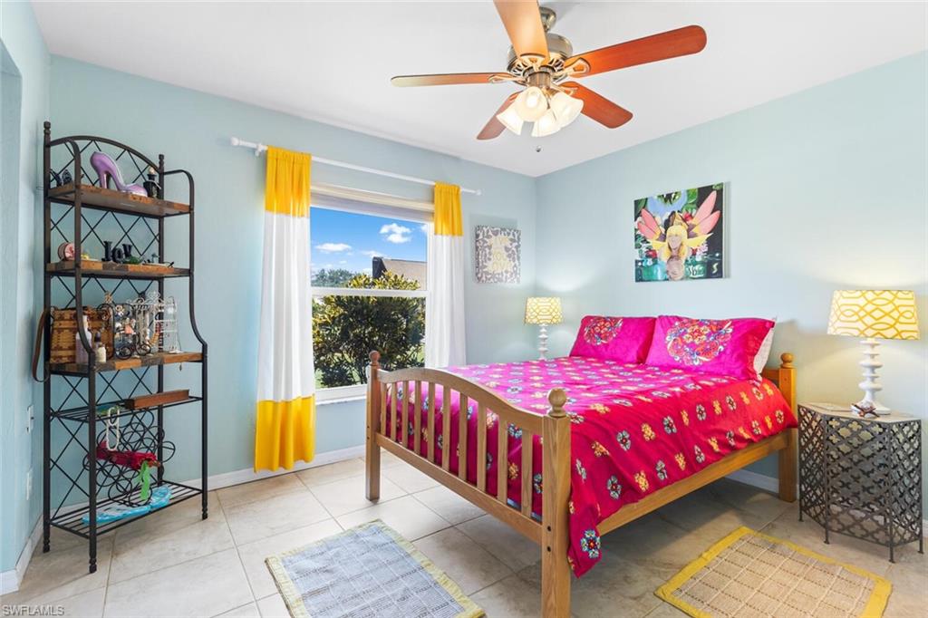 SAN CARLOS PARK - Residential