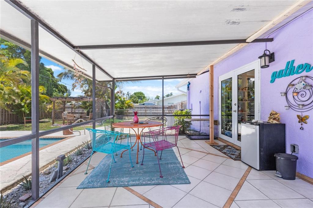 SAN CARLOS PARK - Residential