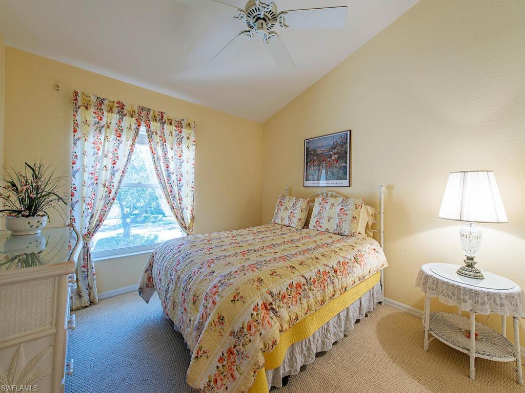 CARLTON LAKES - Residential