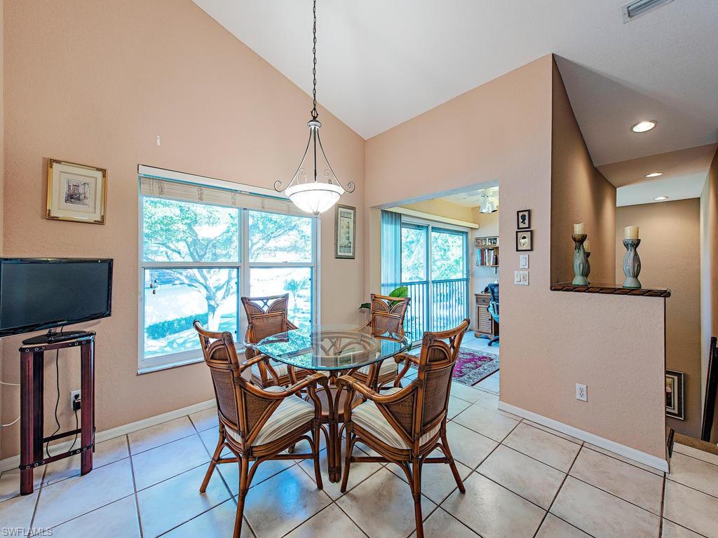 CARLTON LAKES - Residential