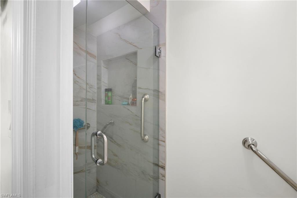 LITTLE HICKORY SHORES - Residential