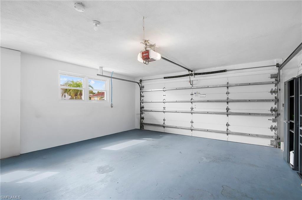 LITTLE HICKORY SHORES - Residential