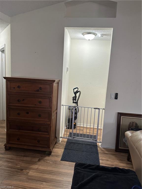 SAN CARLOS PARK - Residential