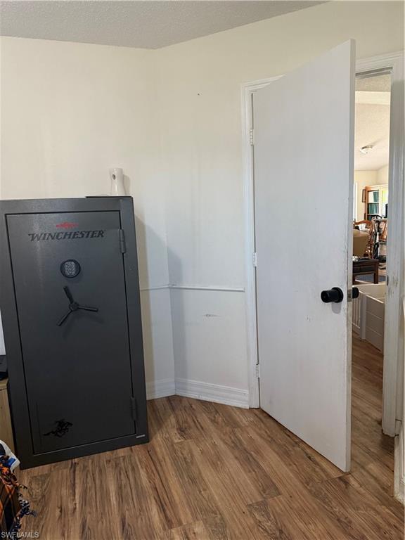 SAN CARLOS PARK - Residential