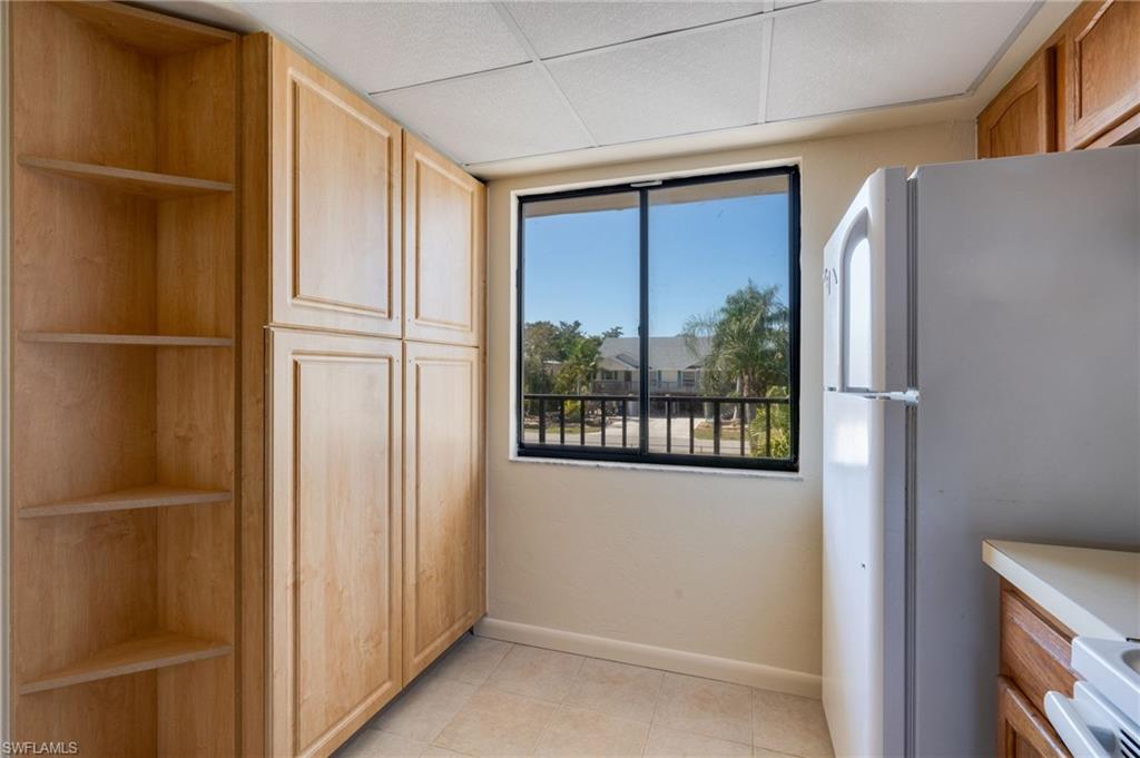 BAY VILLAGE CONDO - Residential