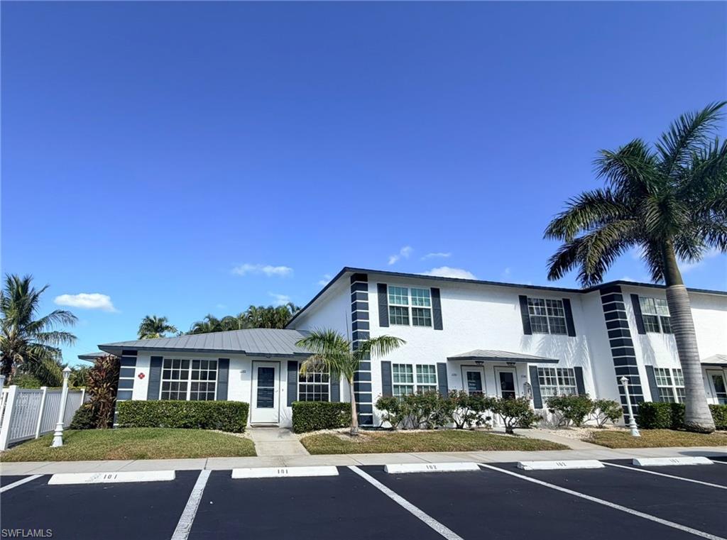 SAND STAR VILLAS - Residential