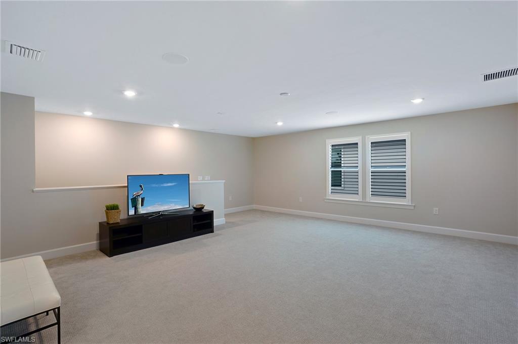 VENTANA POINTE - Residential