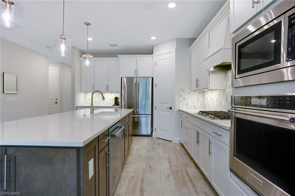 VENTANA POINTE - Residential