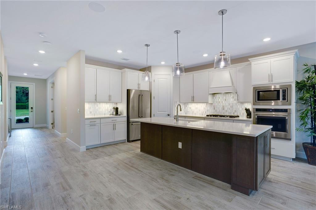 VENTANA POINTE - Residential