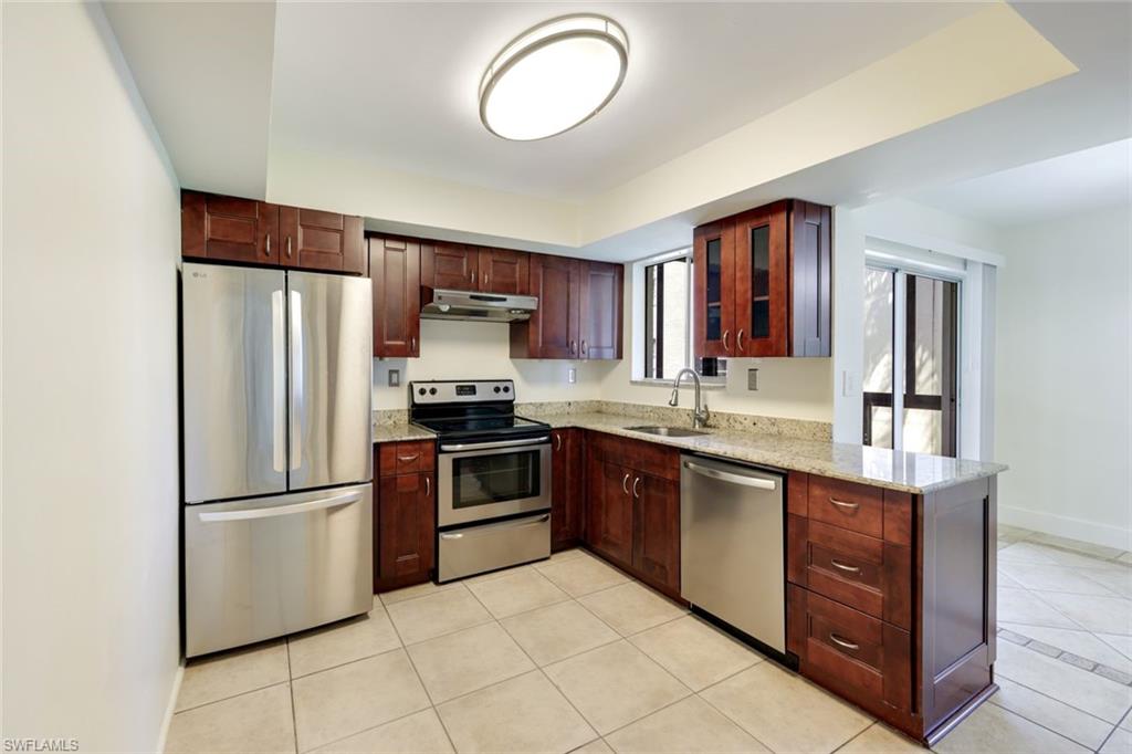 LAKEWOOD - Residential