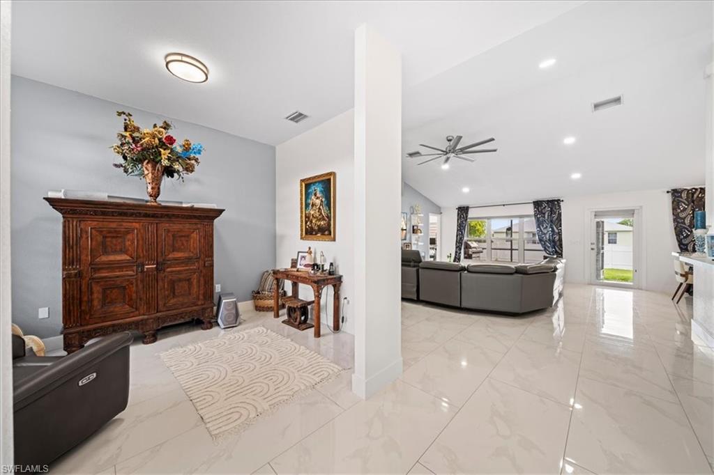 CAPE CORAL - Residential