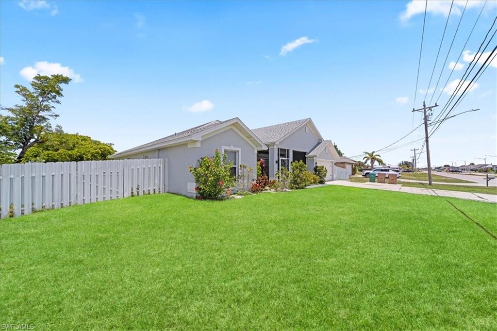 CAPE CORAL - Residential