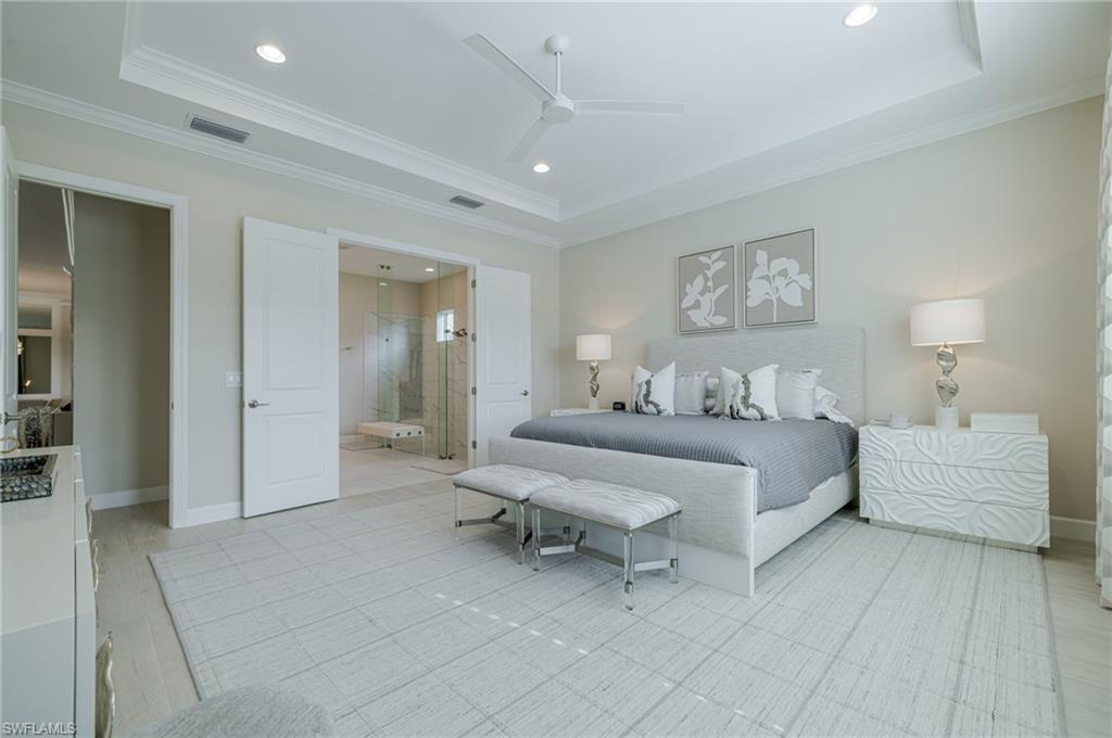 ESPLANADE LAKE CLUB - Residential