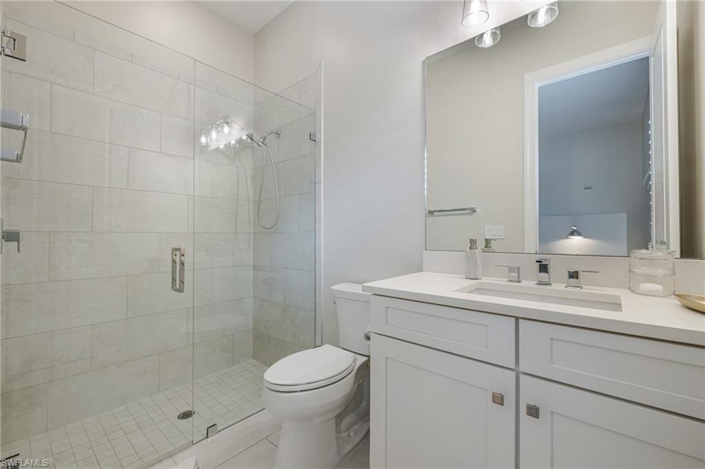 ESPLANADE LAKE CLUB - Residential