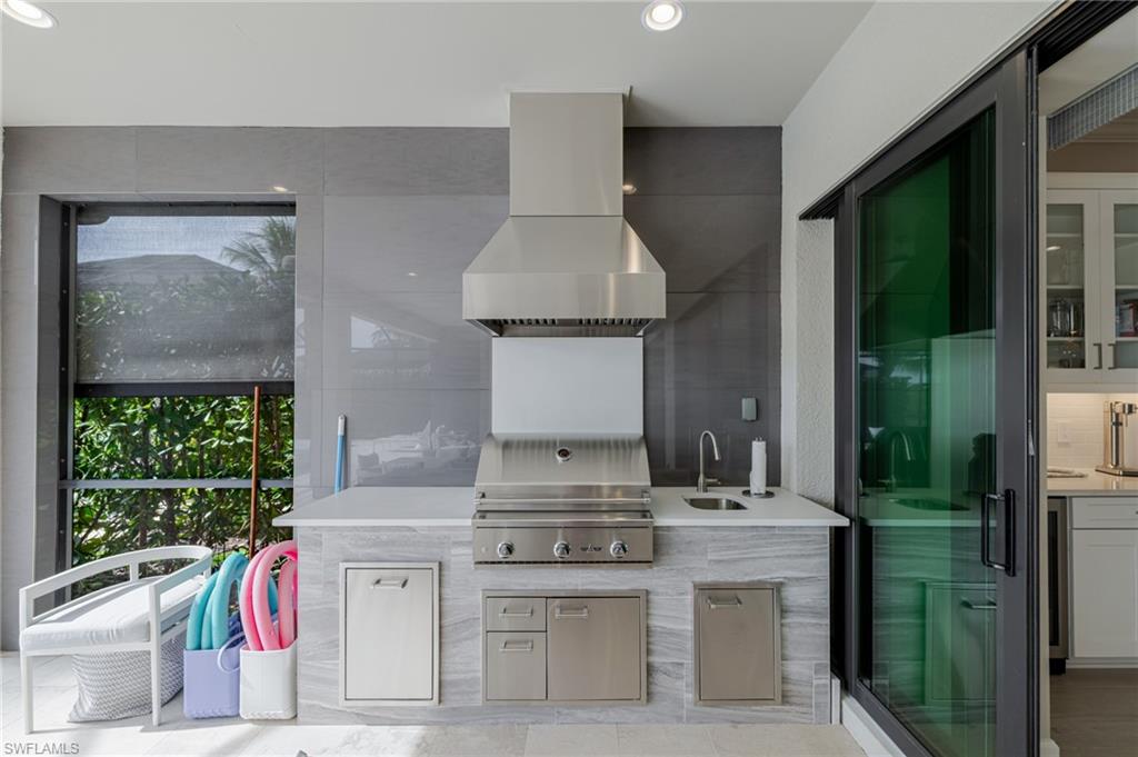 ESPLANADE LAKE CLUB - Residential