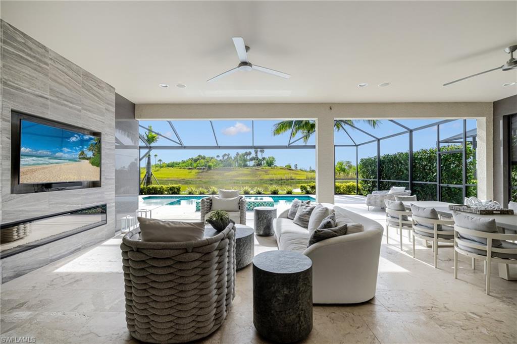 ESPLANADE LAKE CLUB - Residential