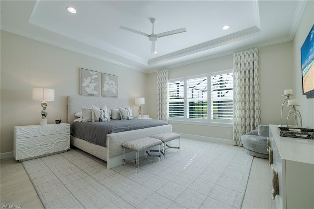 ESPLANADE LAKE CLUB - Residential