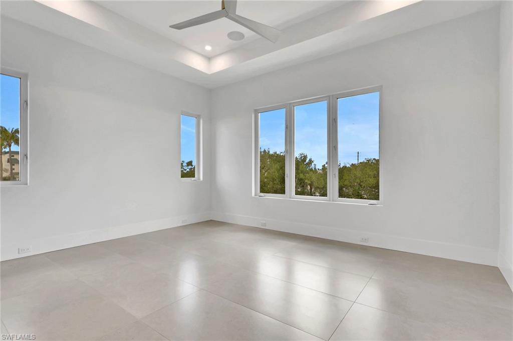 LITTLE HICKORY SHORES - Residential