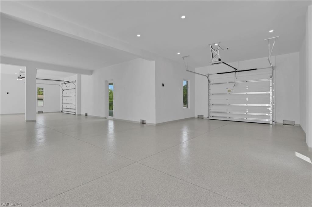 LITTLE HICKORY SHORES - Residential