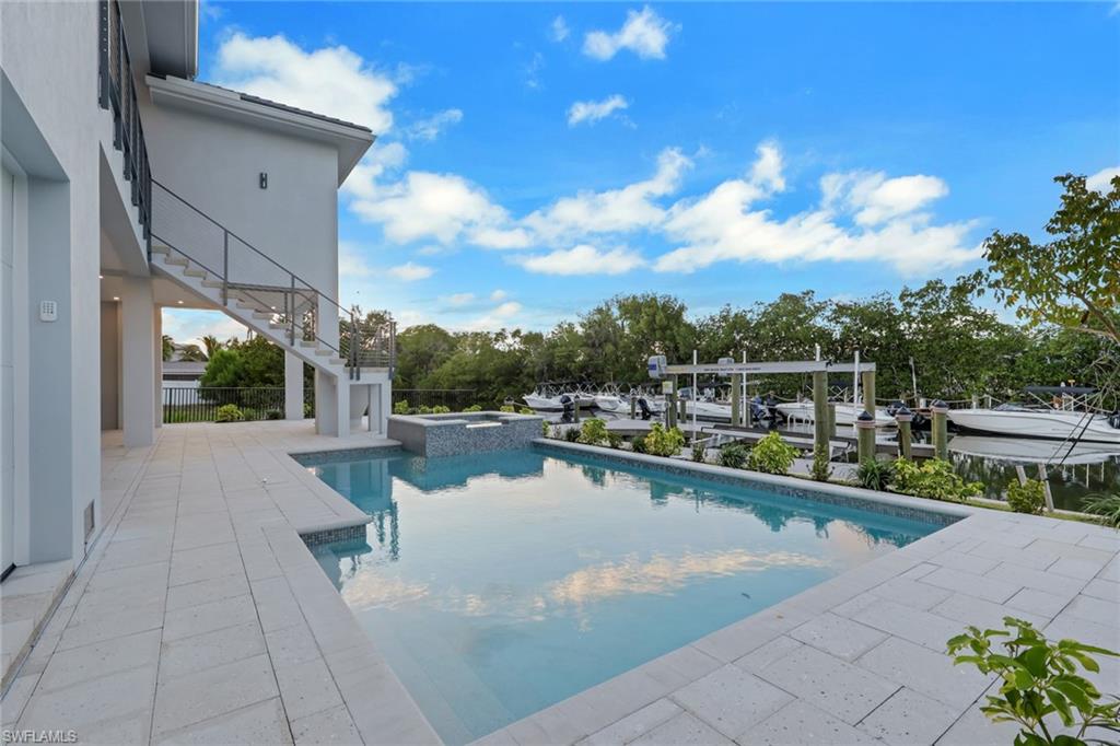 LITTLE HICKORY SHORES - Residential