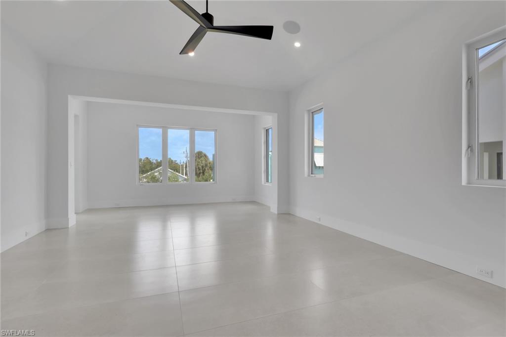 LITTLE HICKORY SHORES - Residential