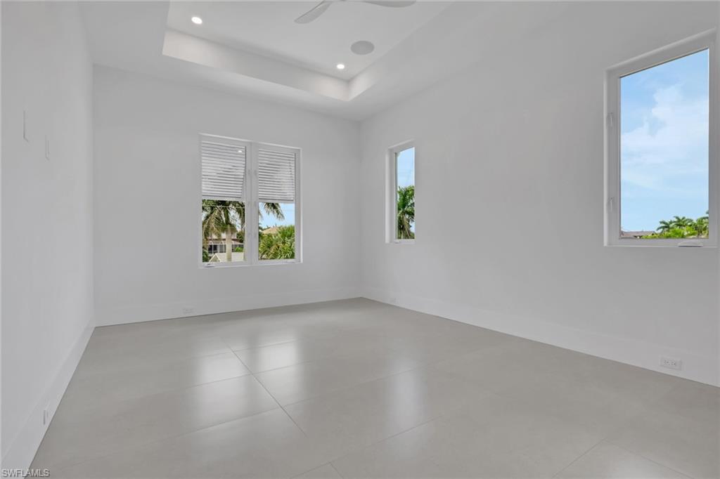 LITTLE HICKORY SHORES - Residential