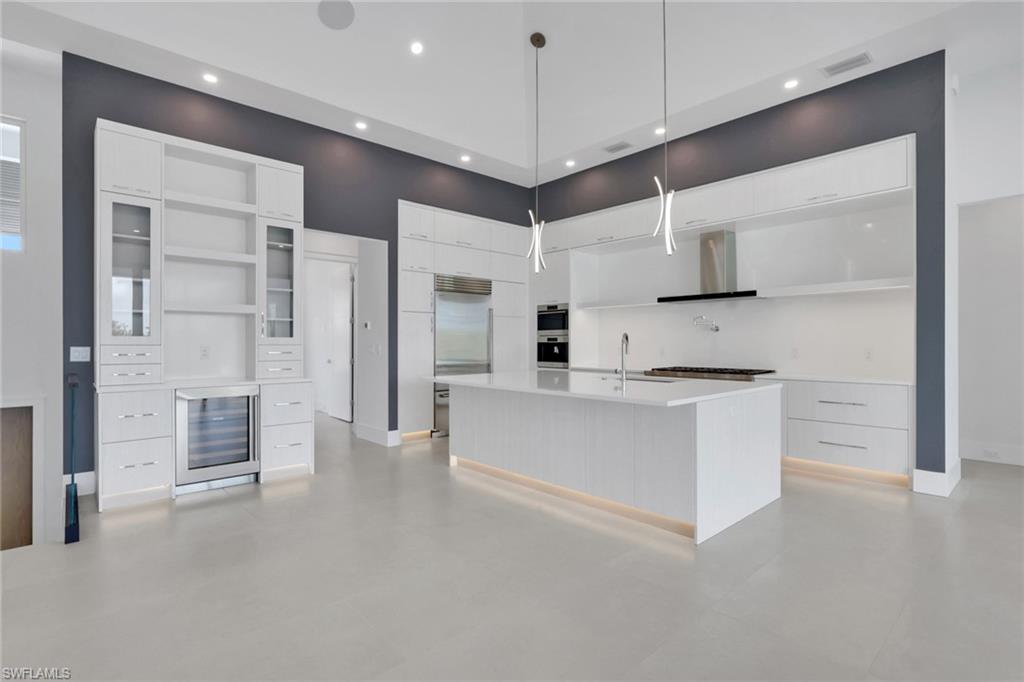 LITTLE HICKORY SHORES - Residential