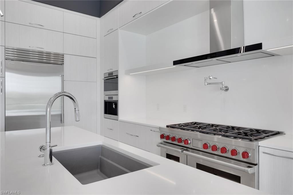 LITTLE HICKORY SHORES - Residential