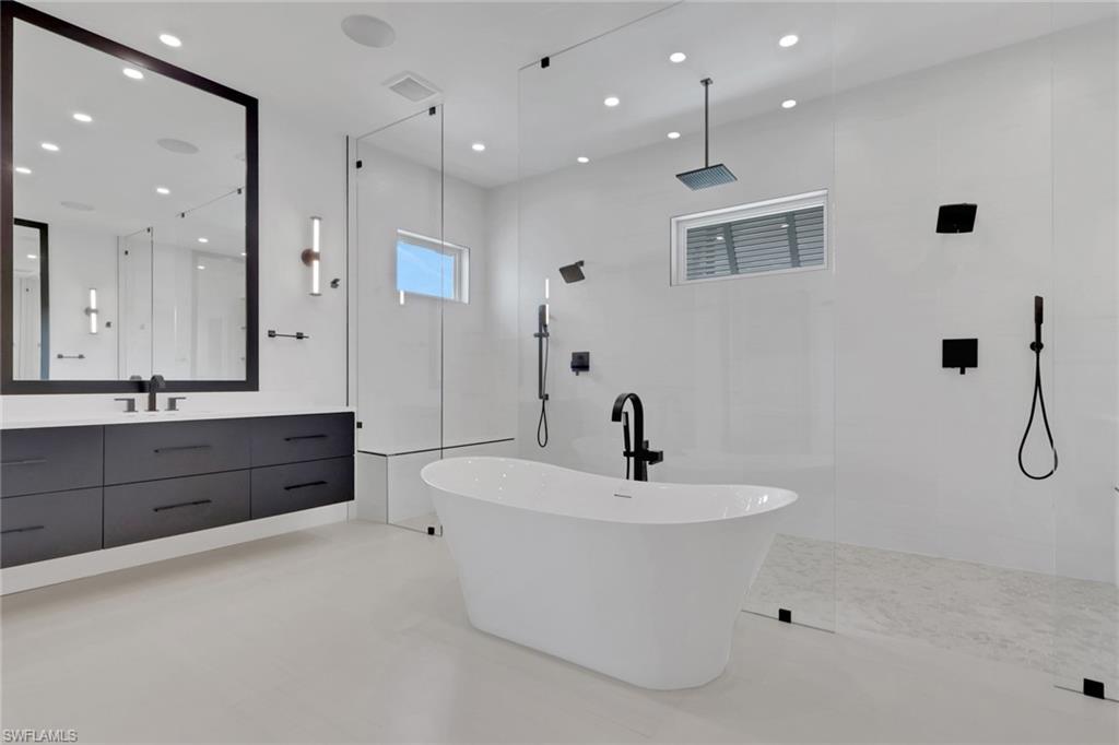 LITTLE HICKORY SHORES - Residential