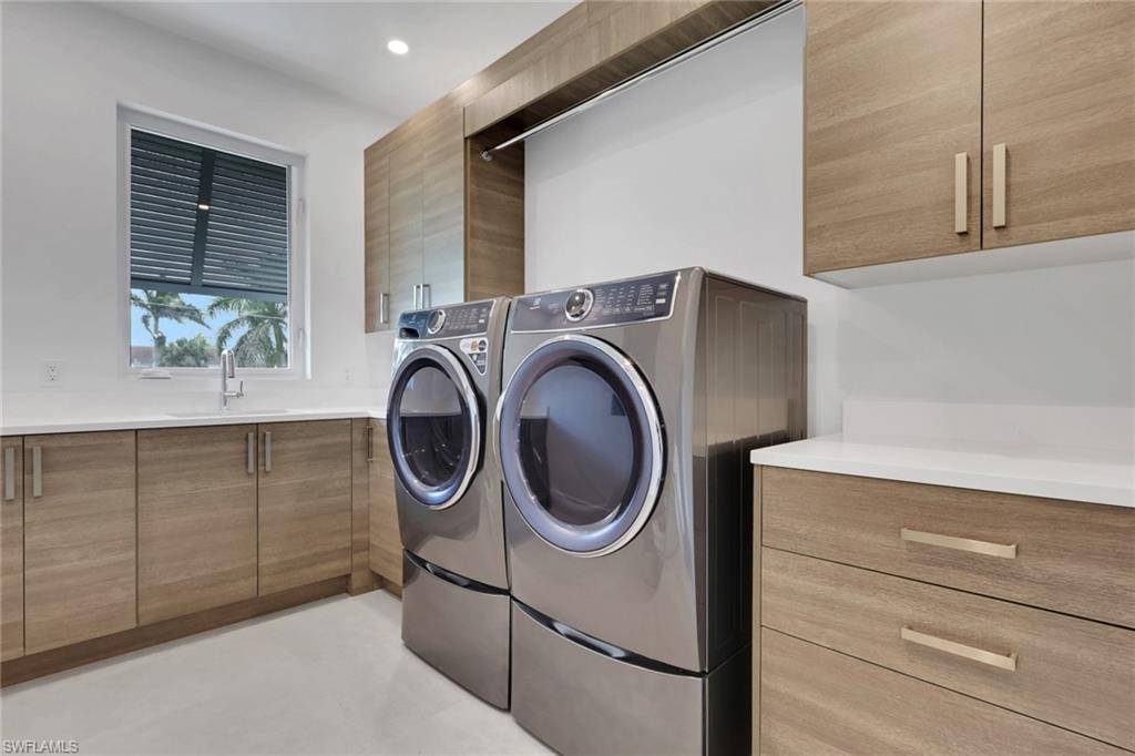 LITTLE HICKORY SHORES - Residential