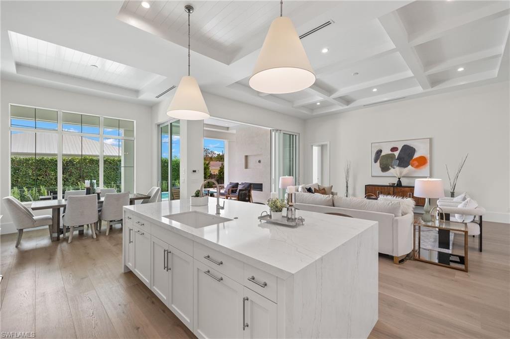 LAKE PARK - Residential