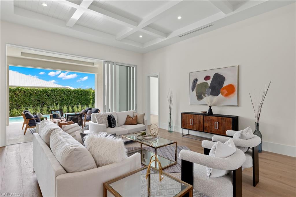 LAKE PARK - Residential