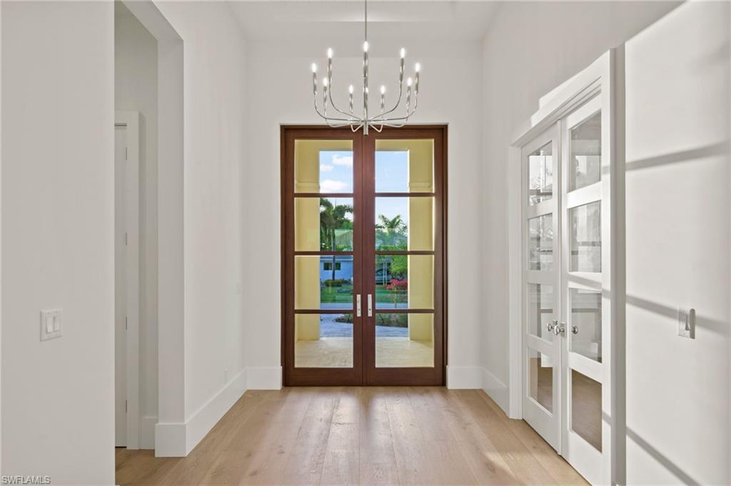 LAKE PARK - Residential