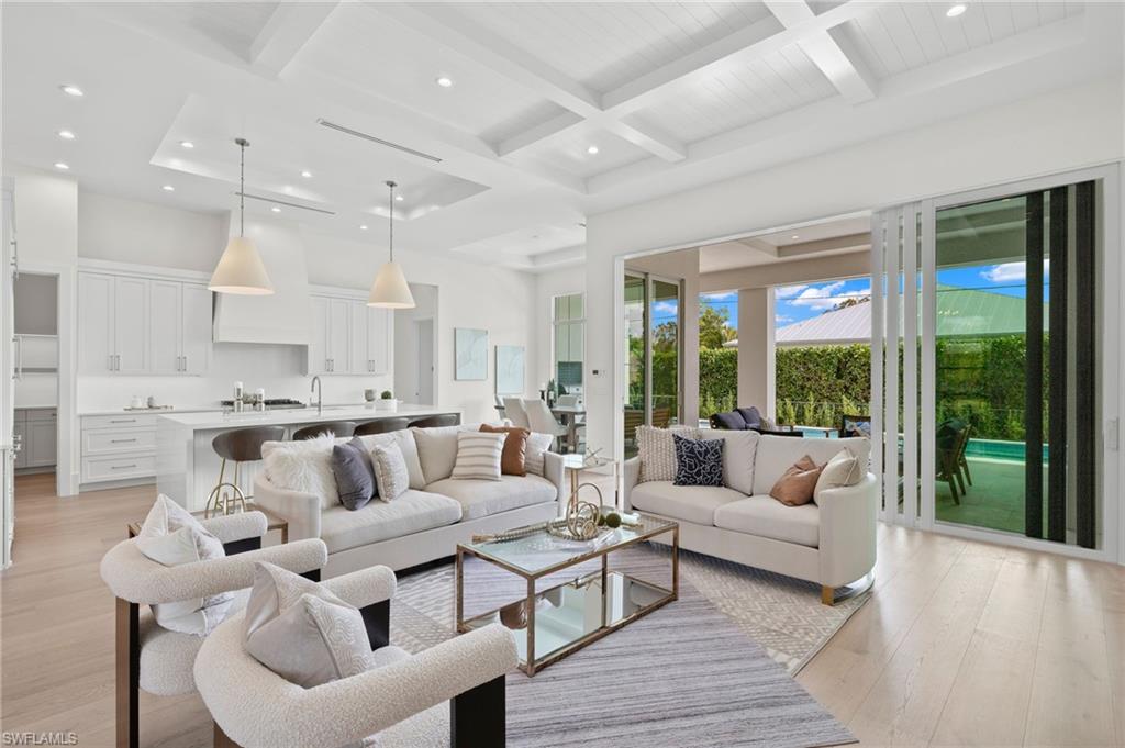 LAKE PARK - Residential