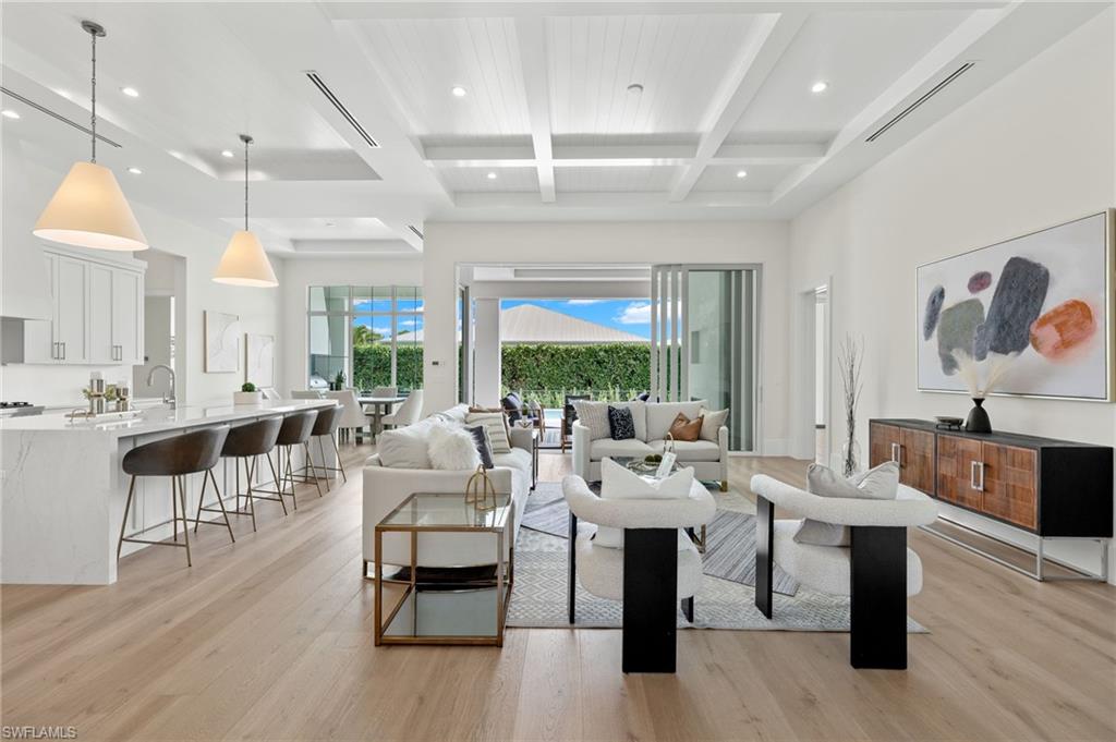 LAKE PARK - Residential