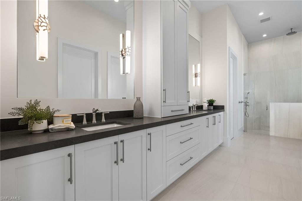 LAKE PARK - Residential