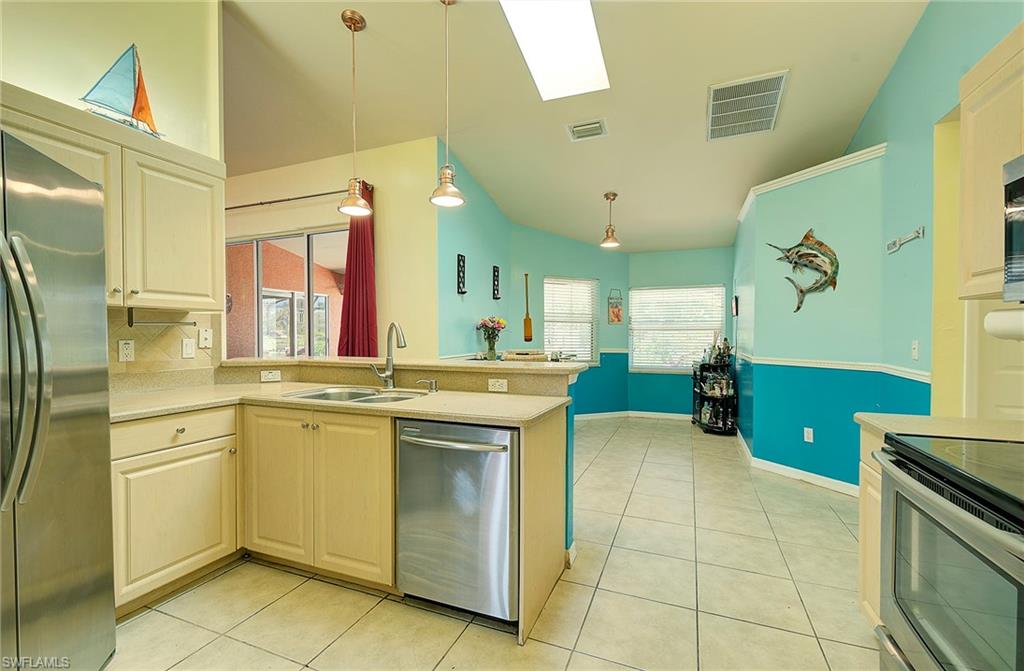 CORAL OAKS GOLF COURSE - Residential