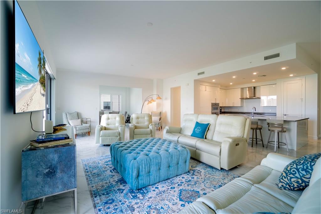 ELEVEN ELEVEN CENTRAL - Residential