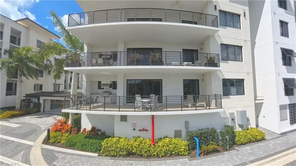 ELEVEN ELEVEN CENTRAL - Residential