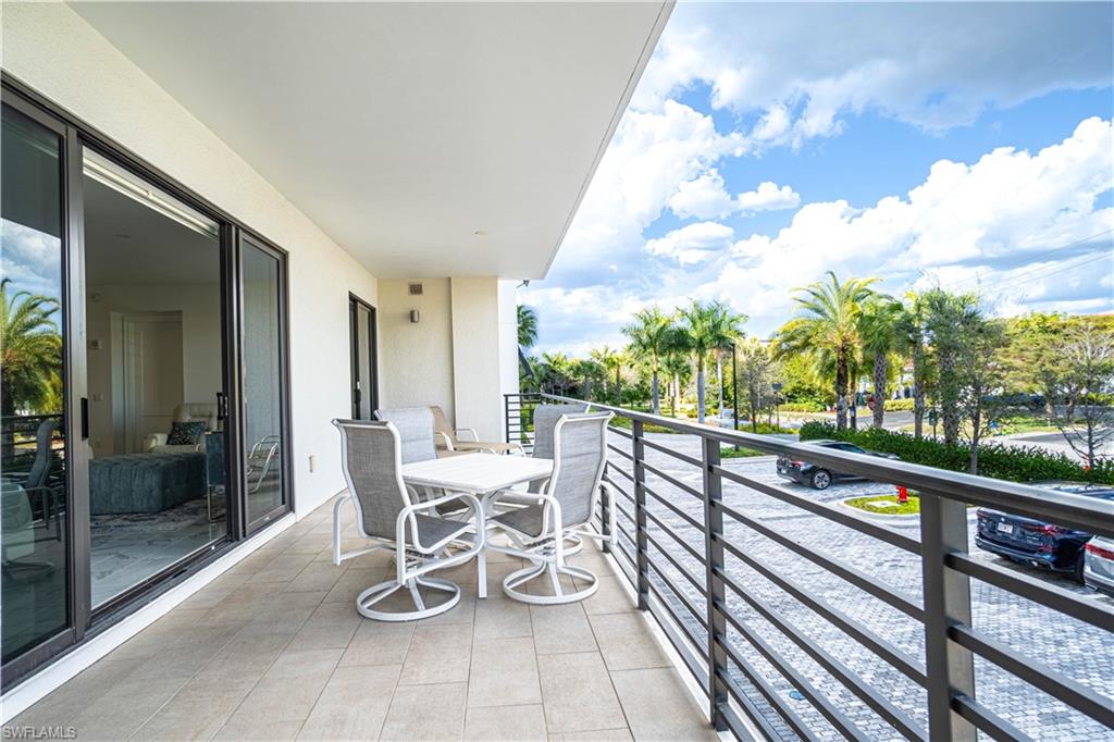 ELEVEN ELEVEN CENTRAL - Residential