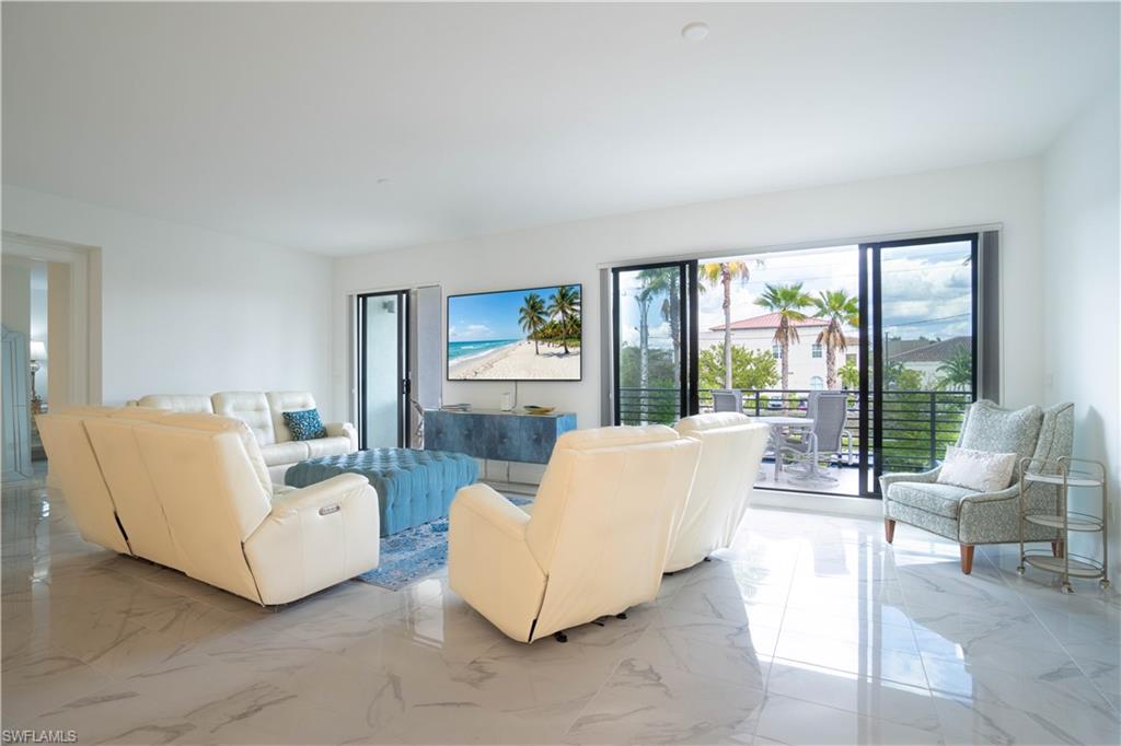 ELEVEN ELEVEN CENTRAL - Residential