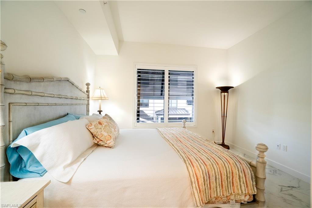 ELEVEN ELEVEN CENTRAL - Residential